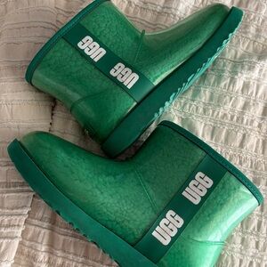 UGG child’s Vibrant Green Winter rain Boots